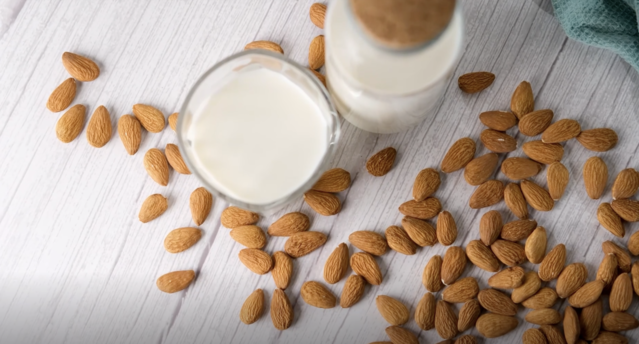 The Powerhouse Prostate Smoothie With Almond Milk.