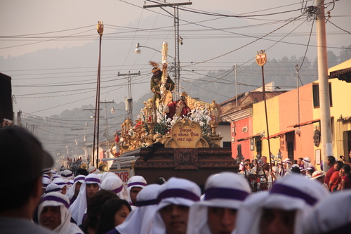How a 13-Hour Family Lunch in Guatemala Taught Me to Slow Down.